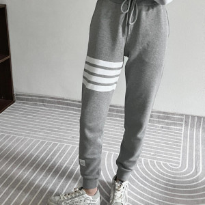 그레이 스트라이프 조거팬츠